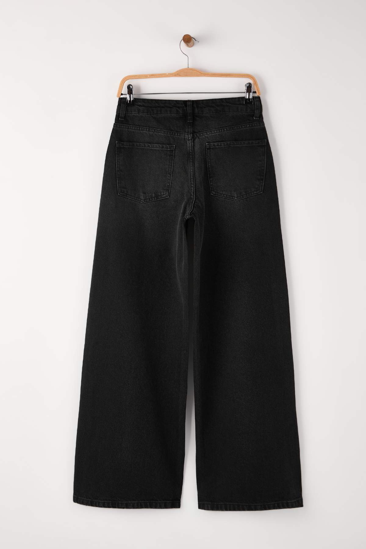 Siyah Taş Detaylı Normal Bel Wide Leg Jeans TWOAW26JE00284
