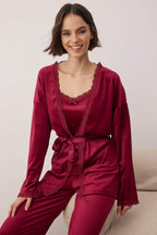Trendyolmilla Bordo 3'lü Çeyiz Seti Dantel Detaylı Kadife Örme Sabahlık+Pijama Takımı THMAW26PT00191