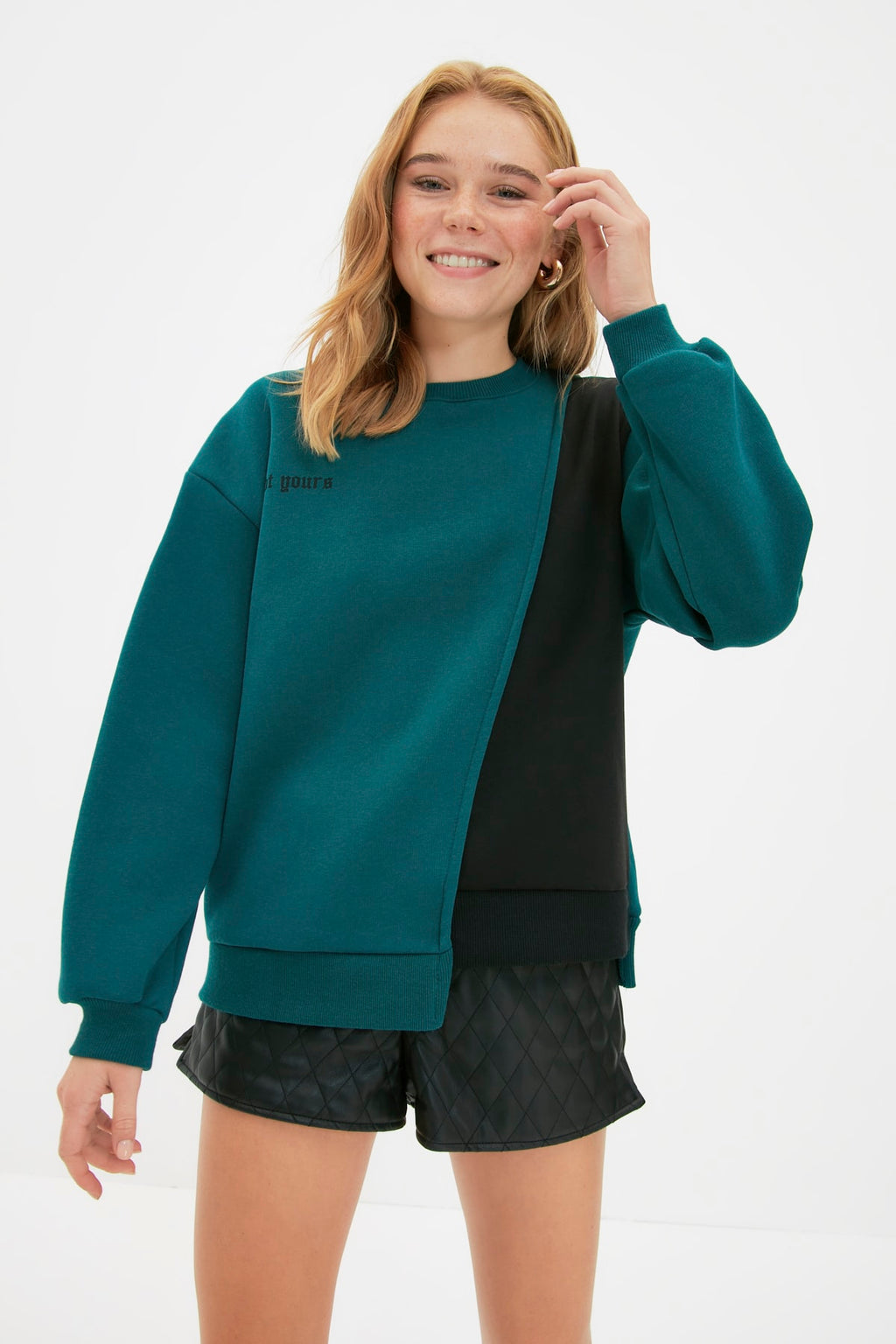 Trendyolmilla Beyaz Baskılı Basic Örme Sweatshirt TWOAW21SW0150
