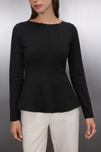 Trendyolmilla Siyah Kayık Yaka Peplum/Belden Oturmalı Regular Boy Örme Bluz TWOAW26BZ00166