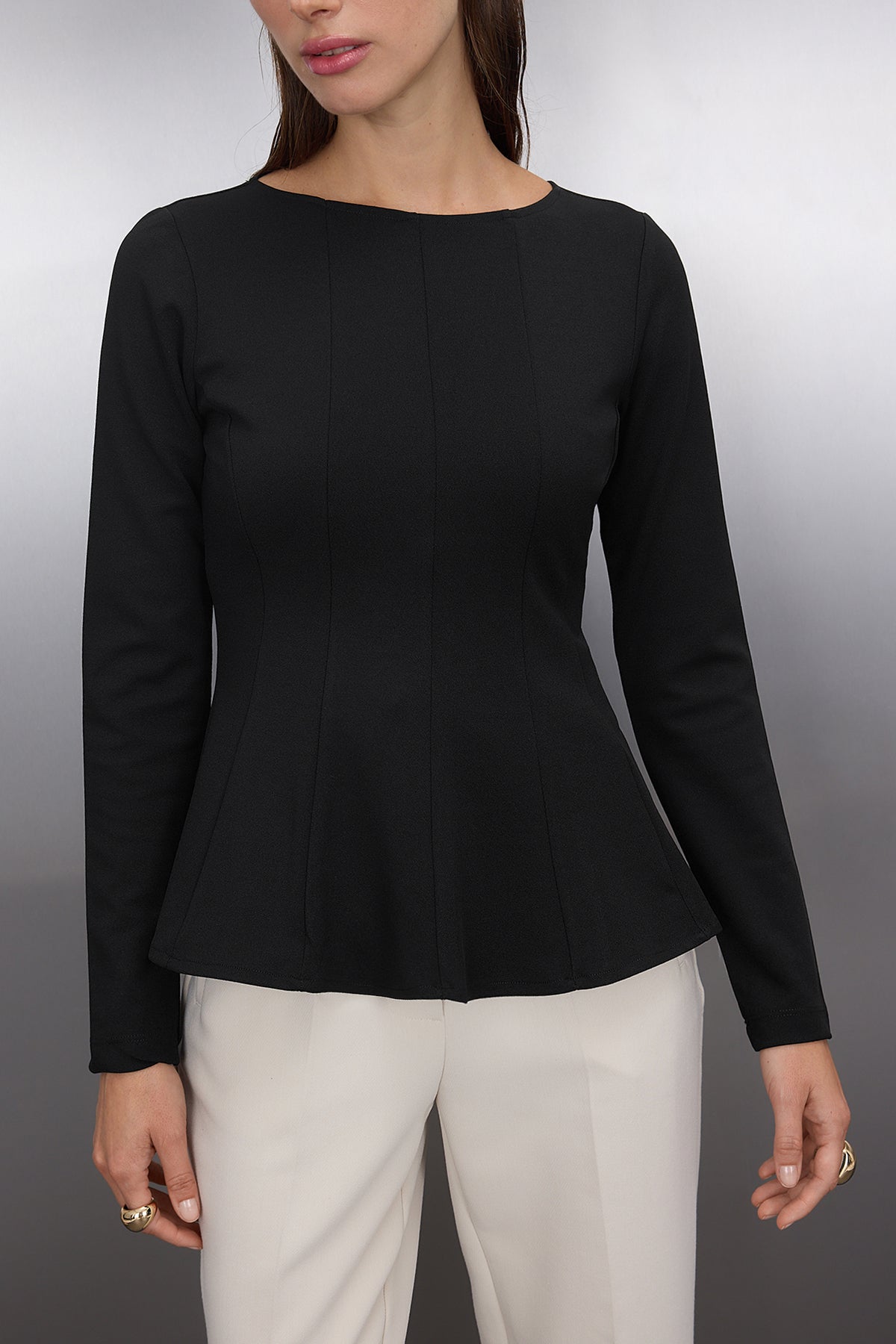 Trendyolmilla Siyah Kayık Yaka Peplum/Belden Oturmalı Regular Boy Örme Bluz TWOAW26BZ00166