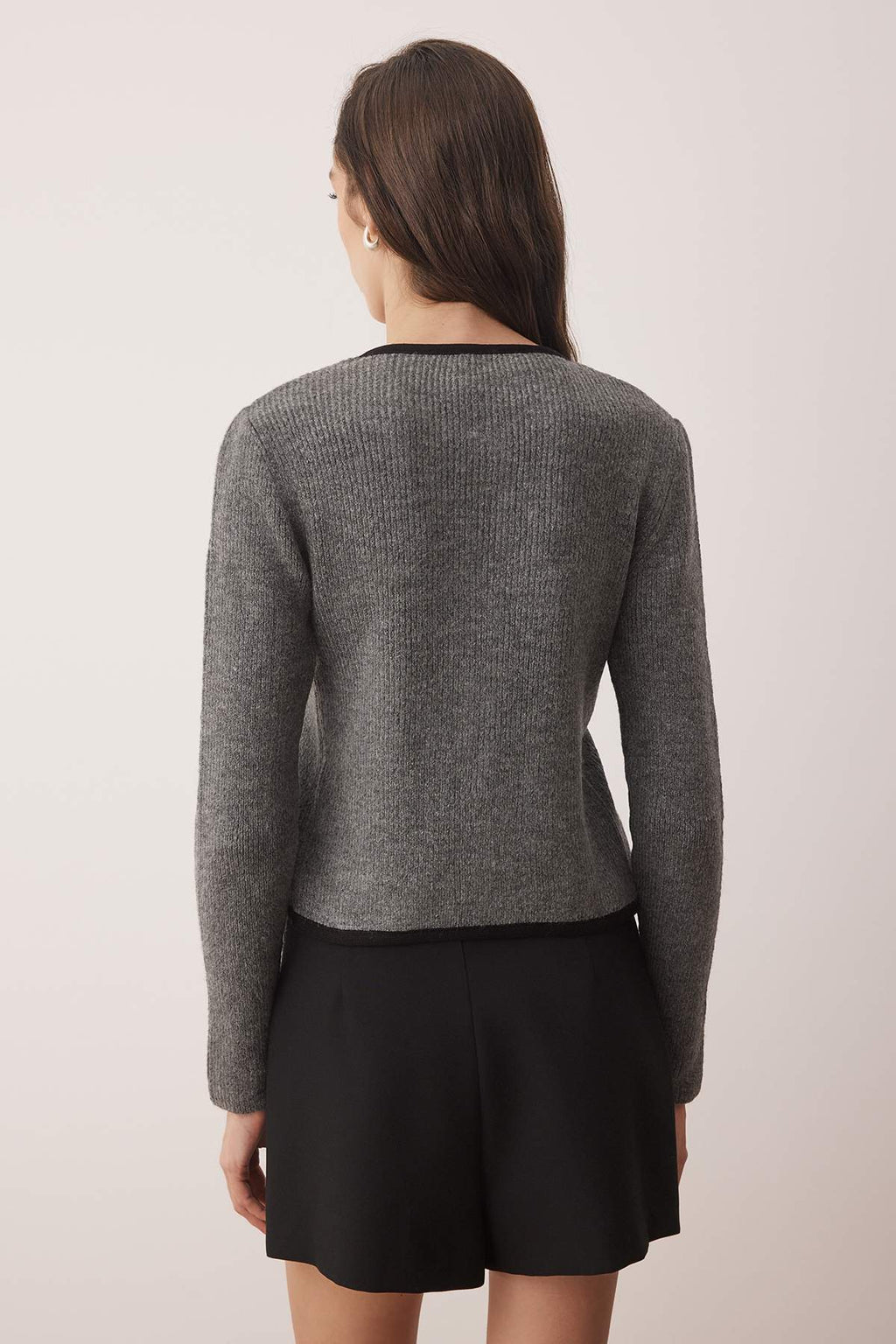 Trendyolmilla Kahverengi Fitted/Vücuda Oturan Kurdele Detaylı Crop Triko Hırka TWOAW26HI00173