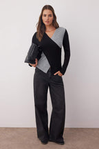 Trendyolmilla Saks*001 Fitted/Vücuda Oturan Kruvaze İnce Triko Kazak TWOAW26KZ00178