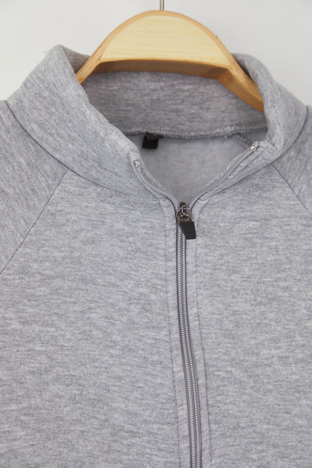 Trendyolmilla Siyah Regular/Normal Kalıp Fermuarlı Dik Yaka Kalın İçi Polarlı Örme Sweatshirt TWOAW26SW00017
