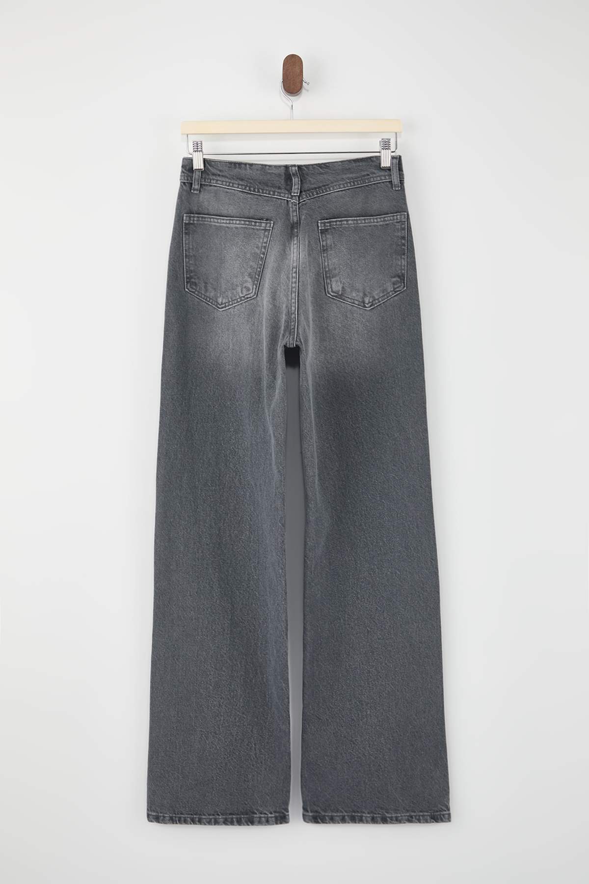 Gri Trok Detaylı Normal Bel %100 Pamuk Wide Leg Jeans TWOSS26JE00051