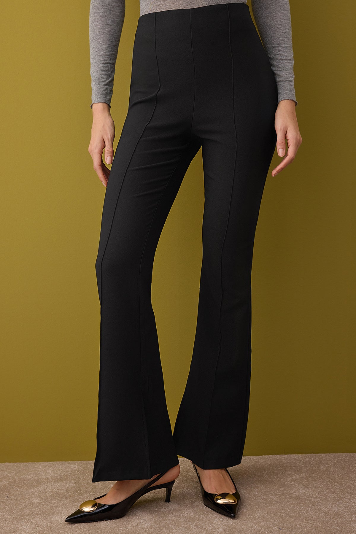 Trendyolmilla Siyah Flare Kalıp Nervürlü Bootcut Pantolon TWOAW26PL00043