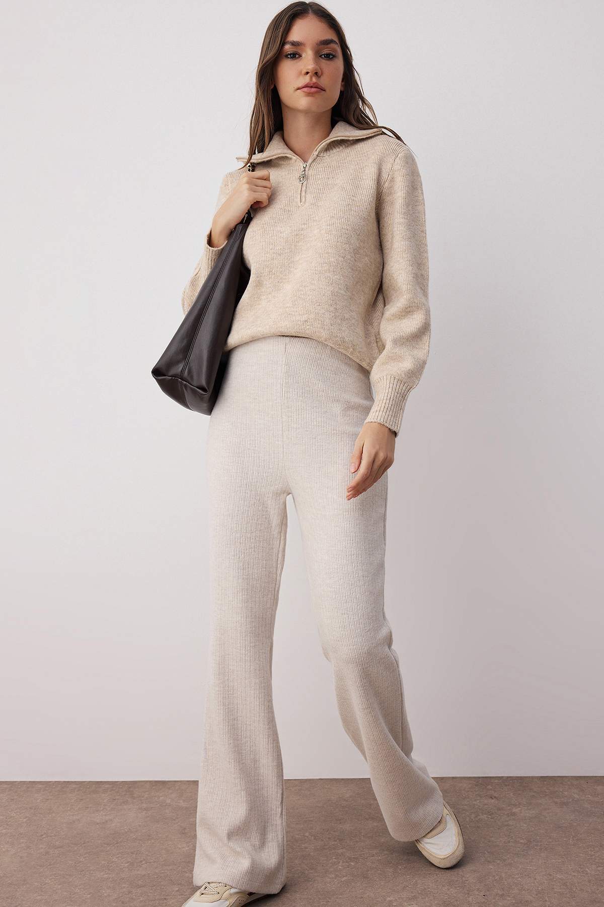 Bej Fırçalı Pointel Yüksek Bel Esnek Örme Pantolon TWOAW26PL00026 Secondary image