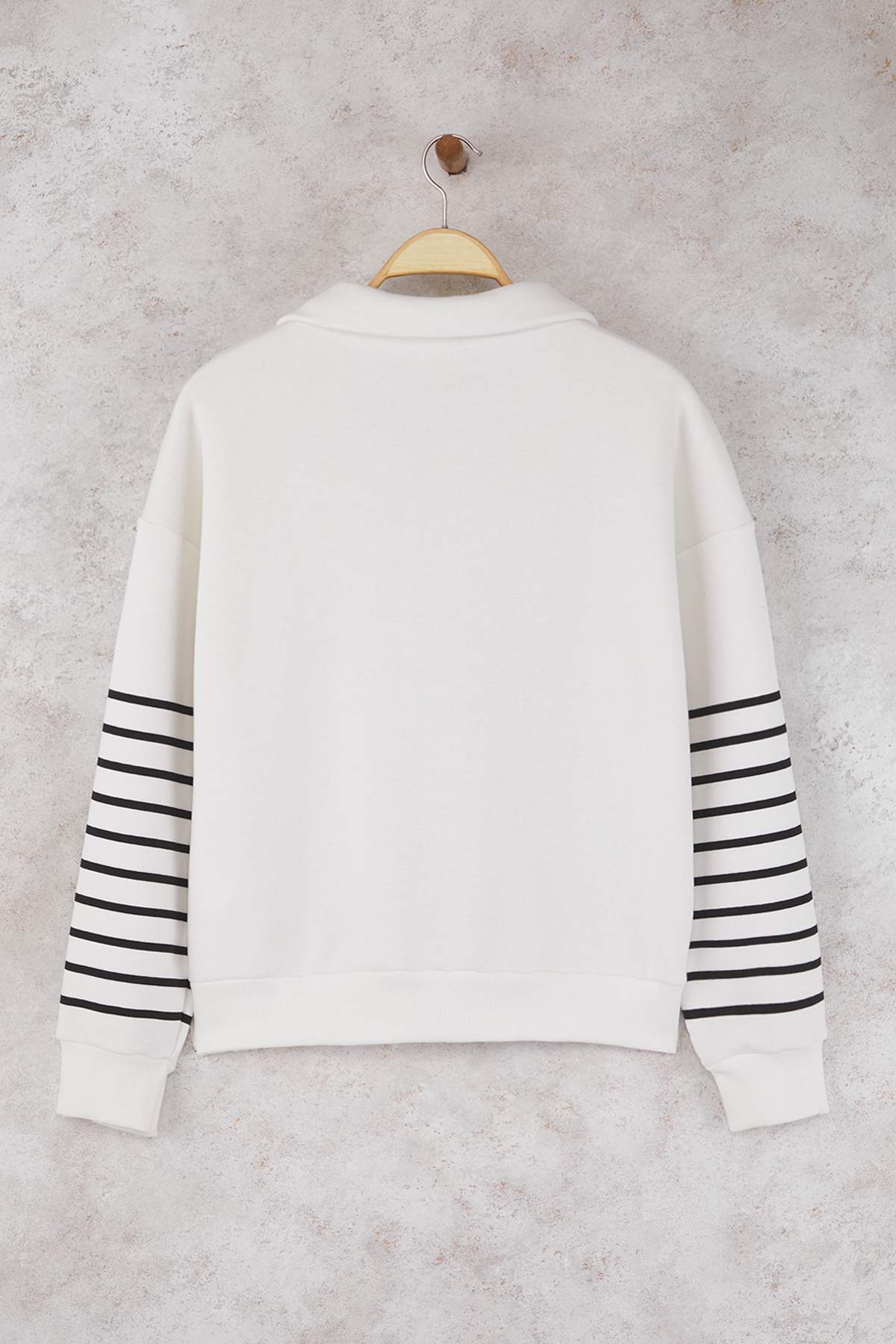 Trendyolmilla Lacivert Çizgili Oversize/Geniş Kalıp Fermuarlı Kalın İçi Polarlı Örme Sweatshirt TWOAW26SW00044