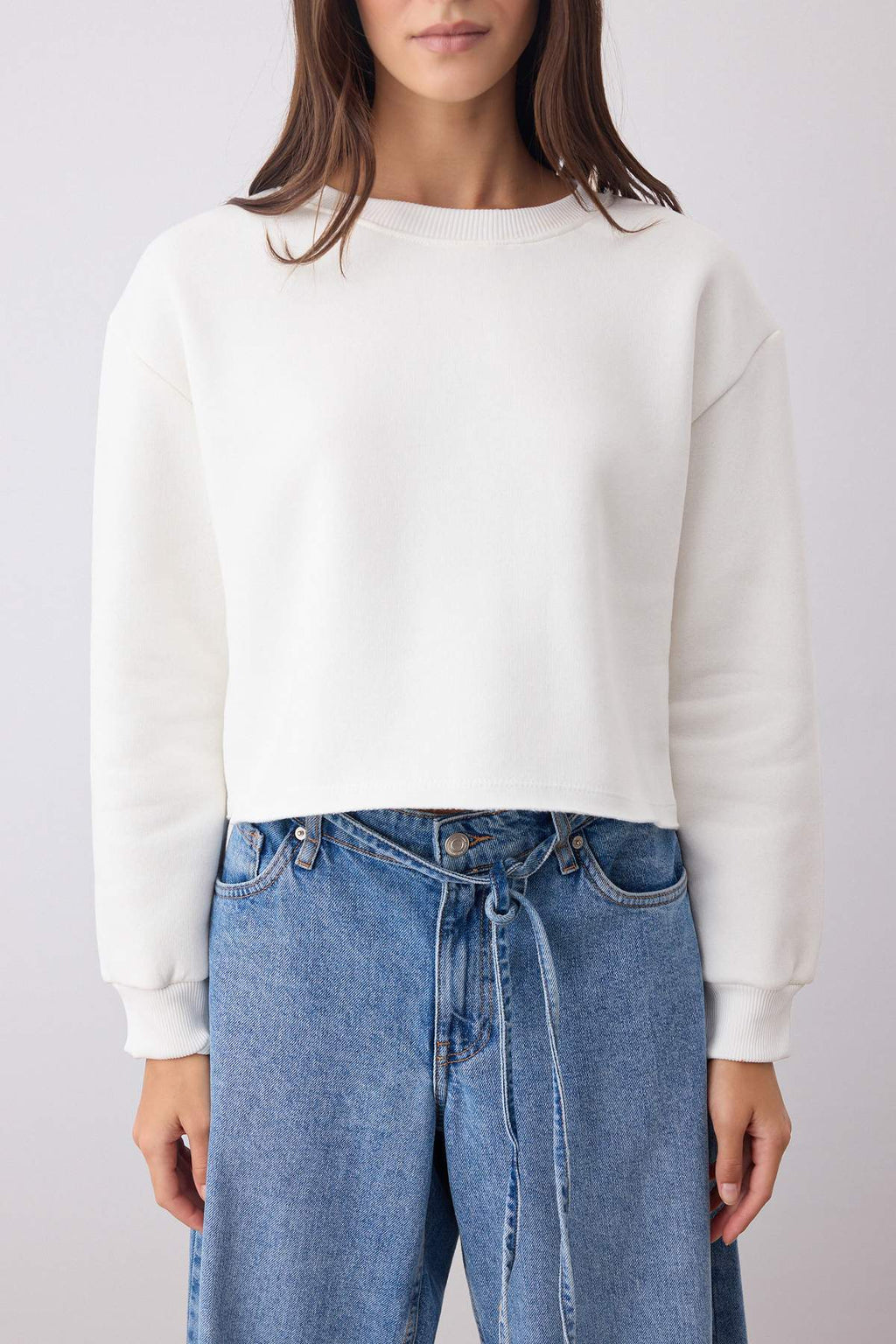 Trendyolmilla Siyah Kalın İçi Polarlı Bisiklet Yaka Crop Örme Sweatshirt TWOAW26SW00093