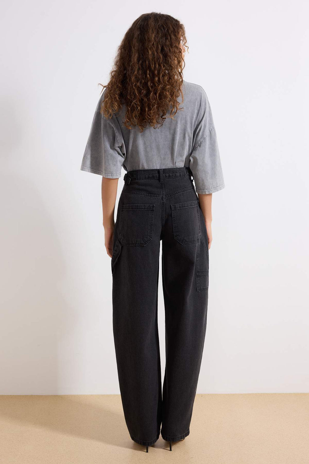Trendyolmilla Açık Mavi More Sustainable Bol Kesim Yüksek Bel Carpenter Skater Jeans TWOAW24JE00308