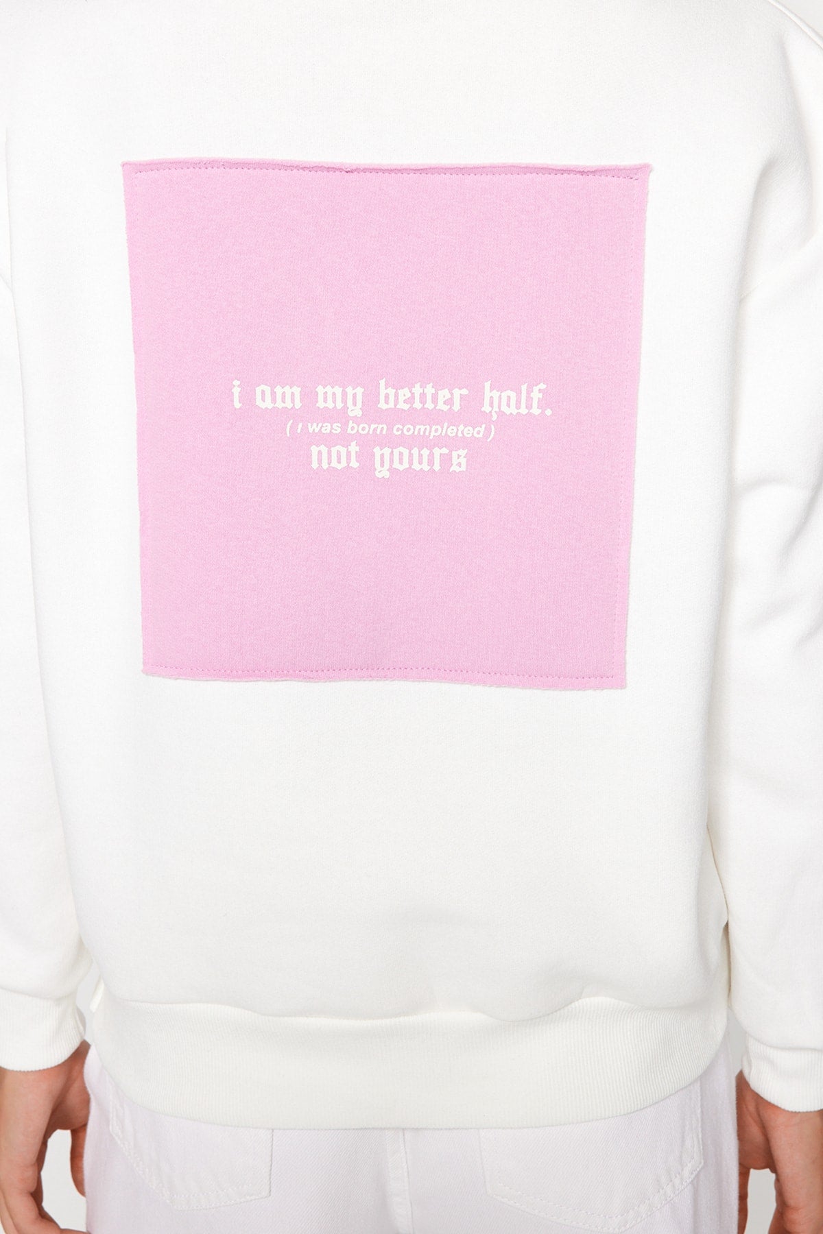 Trendyolmilla Beyaz Baskılı Basic Örme Sweatshirt TWOAW21SW0150