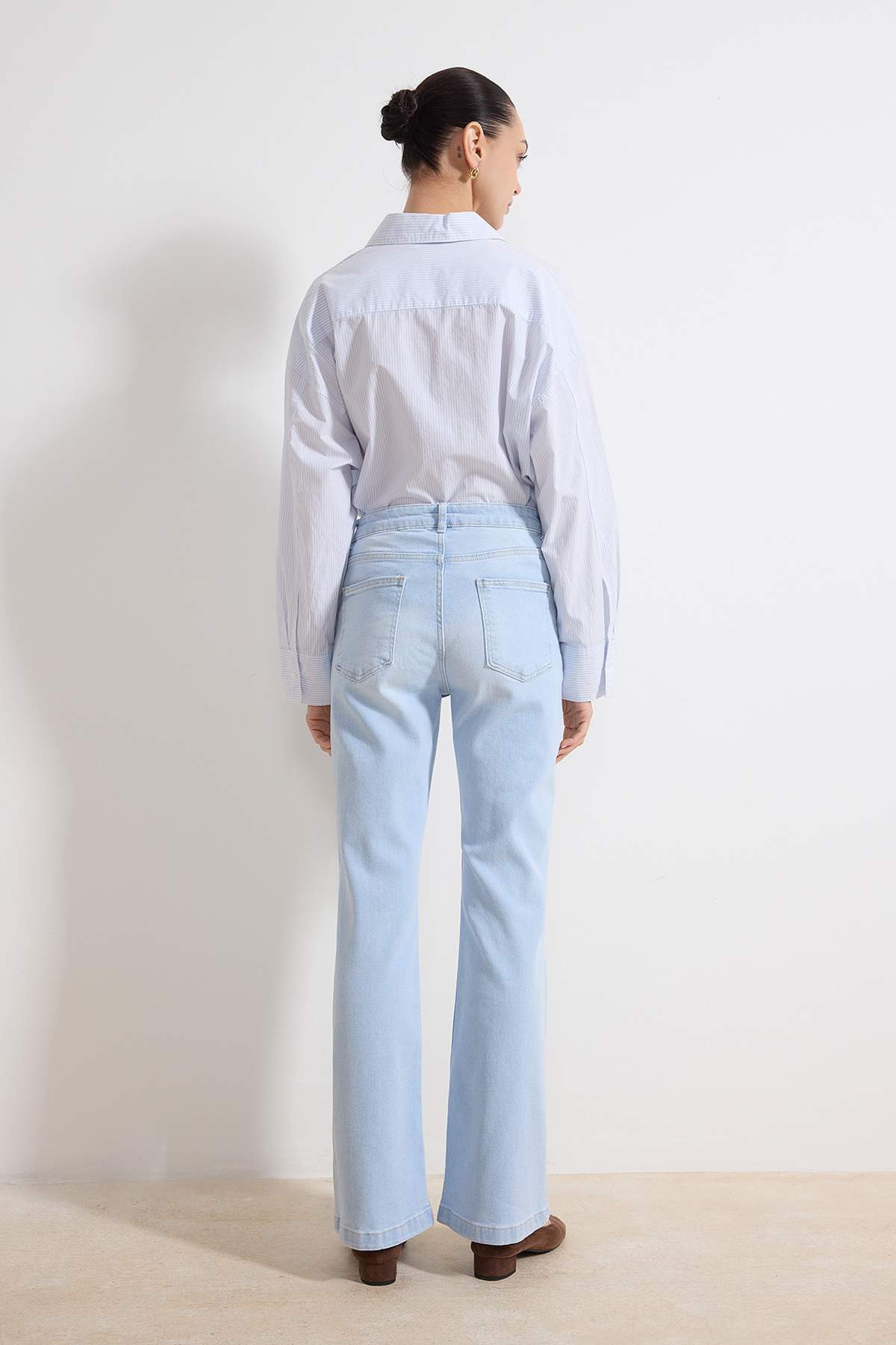Trendyolmilla Mavi Yüksek Bel Comfort/Esnek İspanyol Paça Flare Jeans TWOAW26JE00047