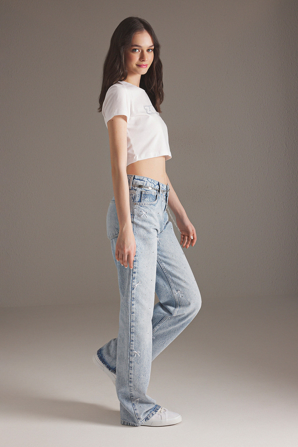 Mavi Kurdele/Fiyonk Detaylı Taşlı Normal Bel Wide Leg Geniş Paça Jeans TWOSS25JE00234