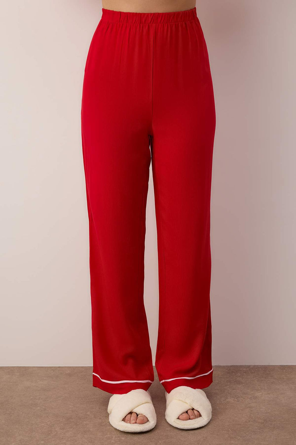 Trendyolmilla Bordo Kalp Nakışlı Biyeli Viskon Dokuma Pijama Takımı THMAW25PT00179