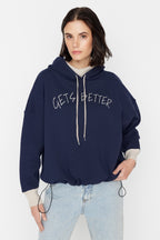 Trendyolmilla Lacivert Kalın İçi Polarlı Triko Bant Detaylı Kapüşonlu Örme Sweatshirt TWOAW22SW1806