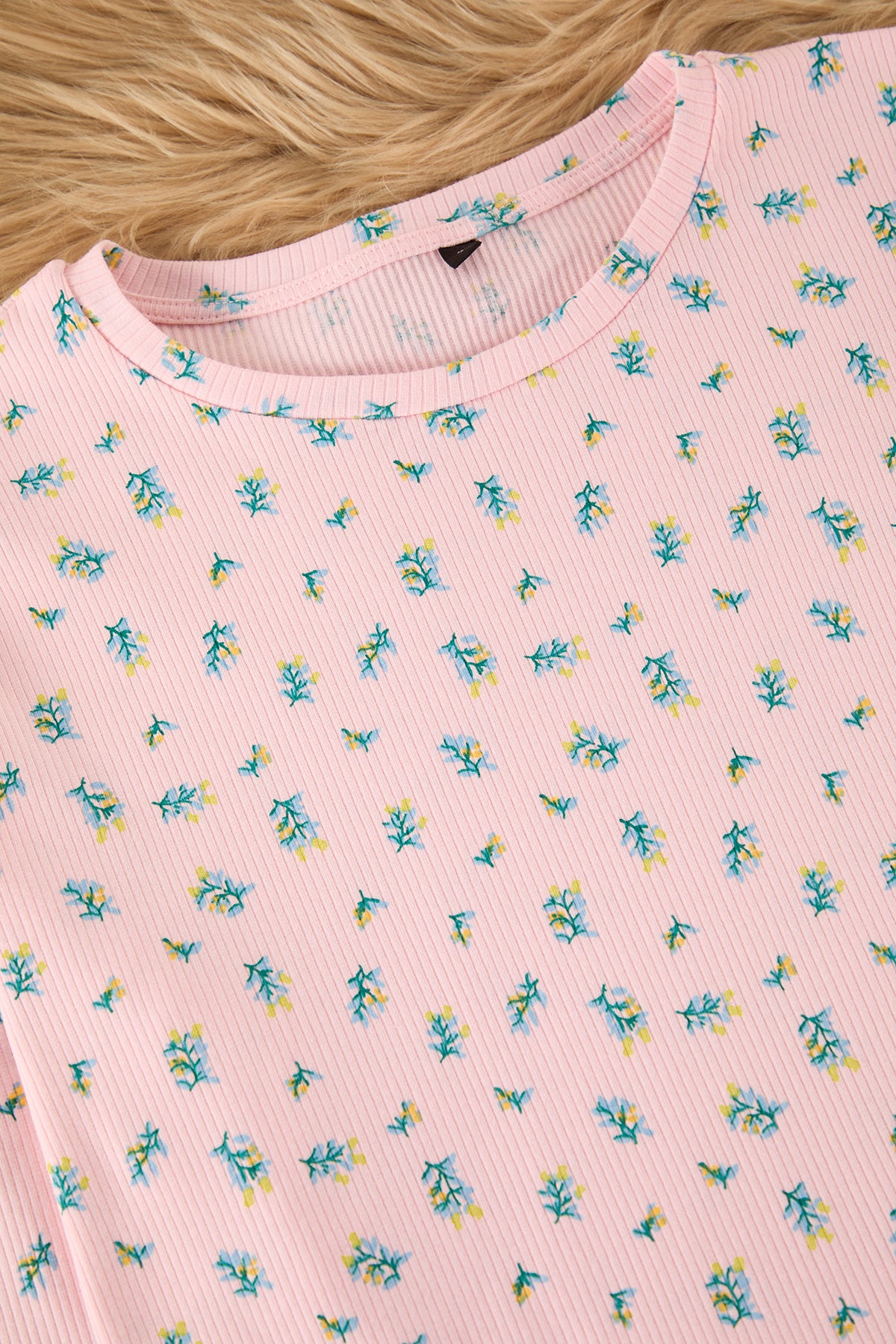 Trendyolmilla Pembe Yumuşak Tuşe Pamuklu Çiçekli Fitilli Örme Pijama Takımı THMAW25PT00194