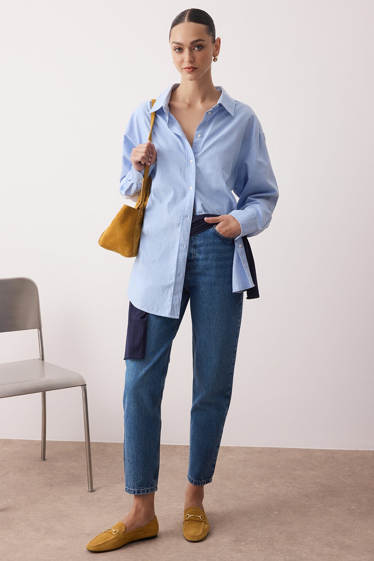 Trendyolmilla Koyu Mavi Yüksek Bel Mom %100 Pamuk Non-Stretch Jeans TWOSS25JE00277 Main image