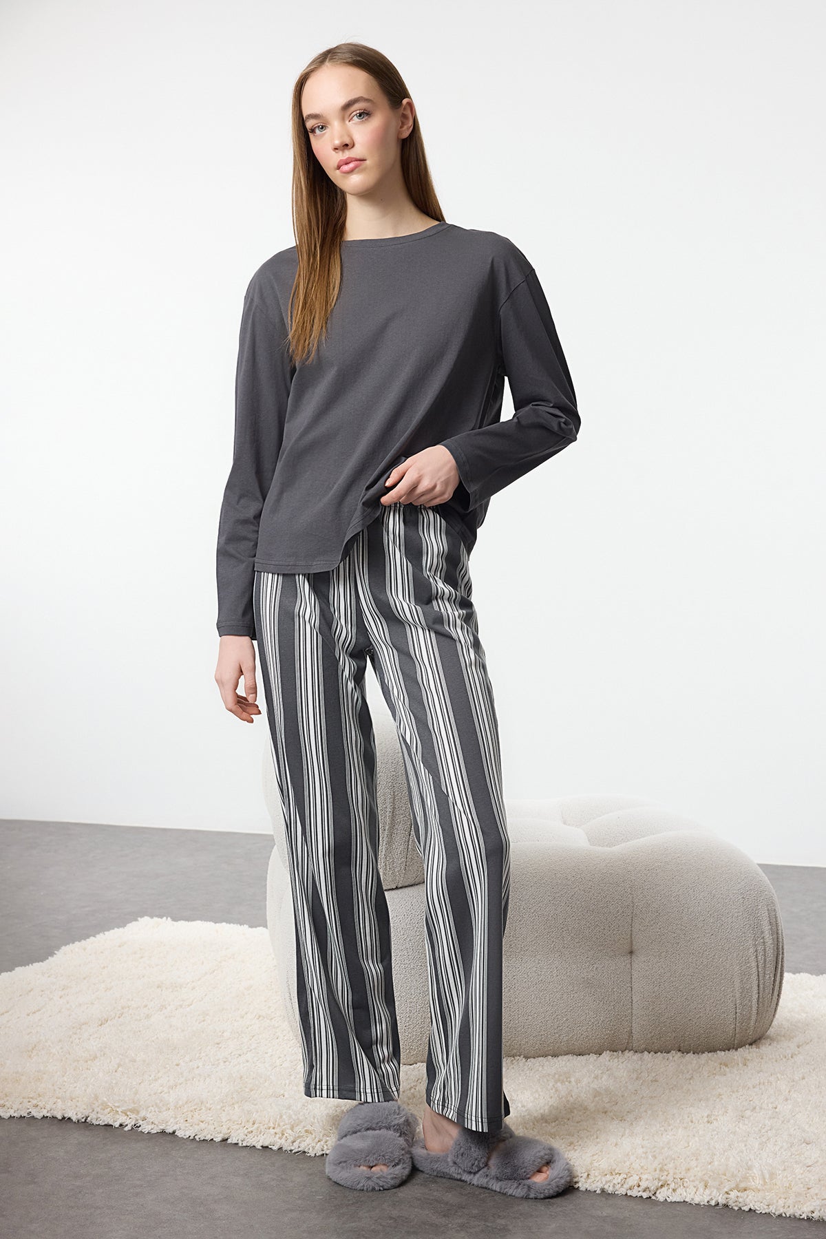 Trendyolmilla Antrasit Pamuklu Çizgili Örme Pijama Takımı THMAW25PT00188