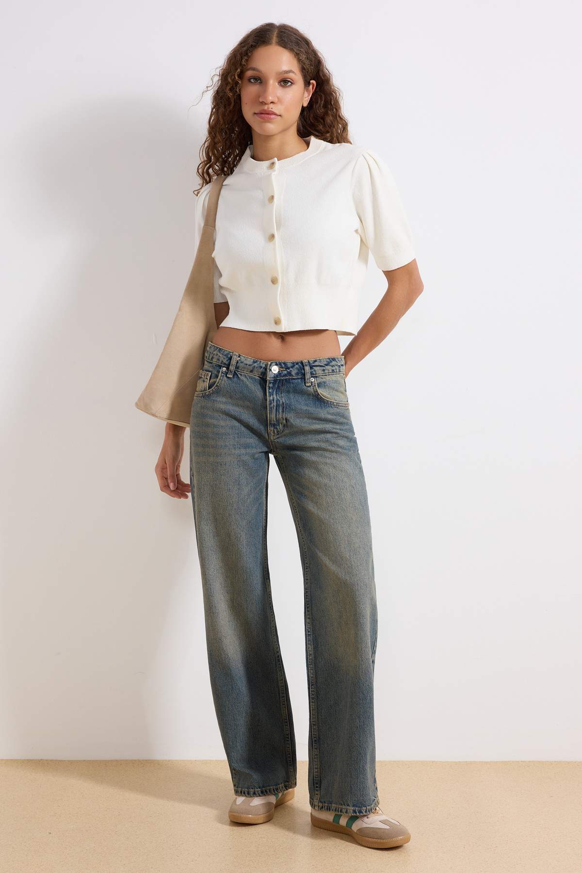 Koyu Mavi Premium Vintage Yıkama Efektli Düşük Bel Wide Leg Jeans TWOSS25JE00083