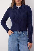 Trendyolmilla Wardrobe Essentials Gri Yumuşak Dokulu Fermuarlı Triko Hırka | TWOAW26HI00177