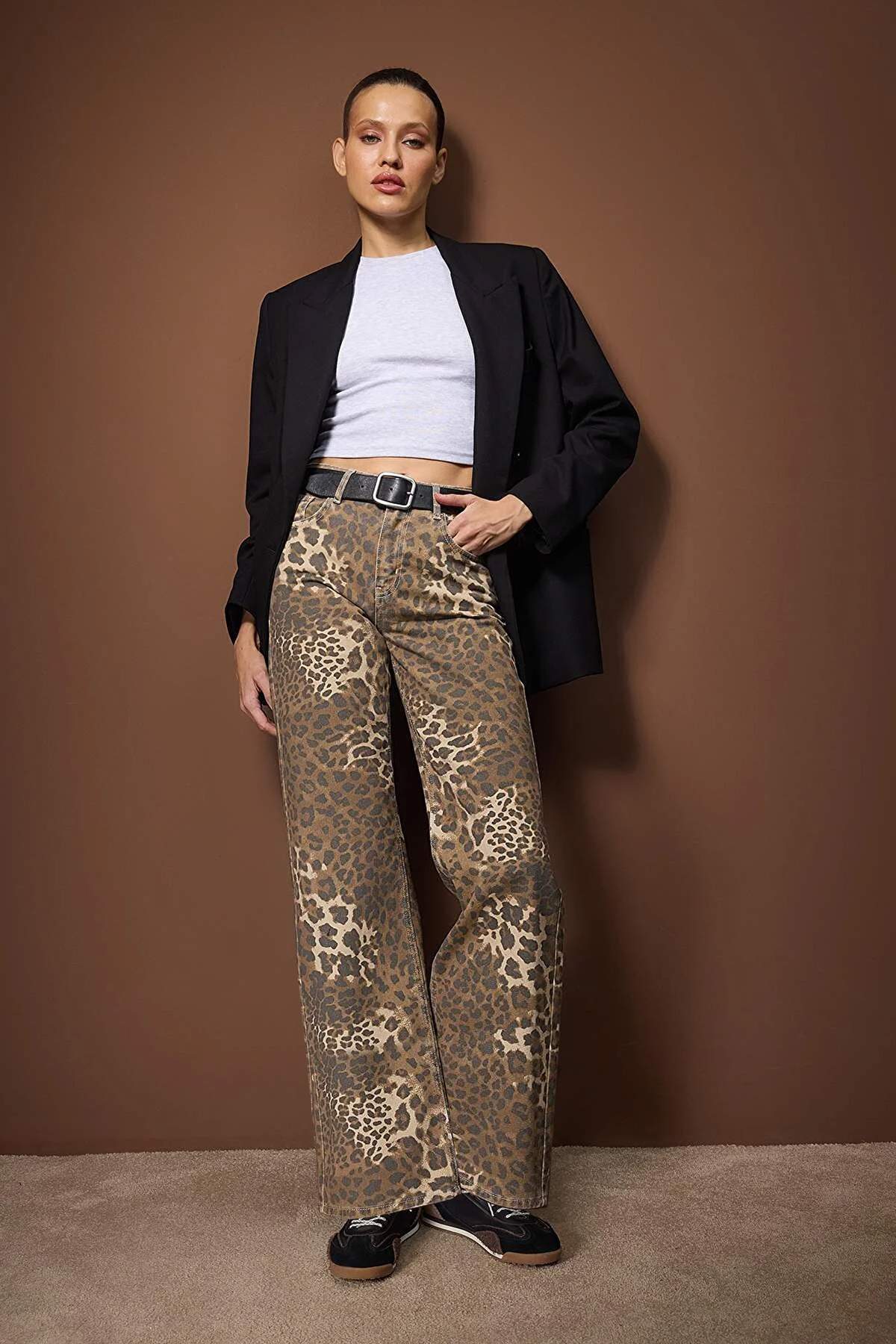 Çok Renkli Leopar Desenli Yüksek Bel Wide Leg Jeans TWOAW26JE00291
