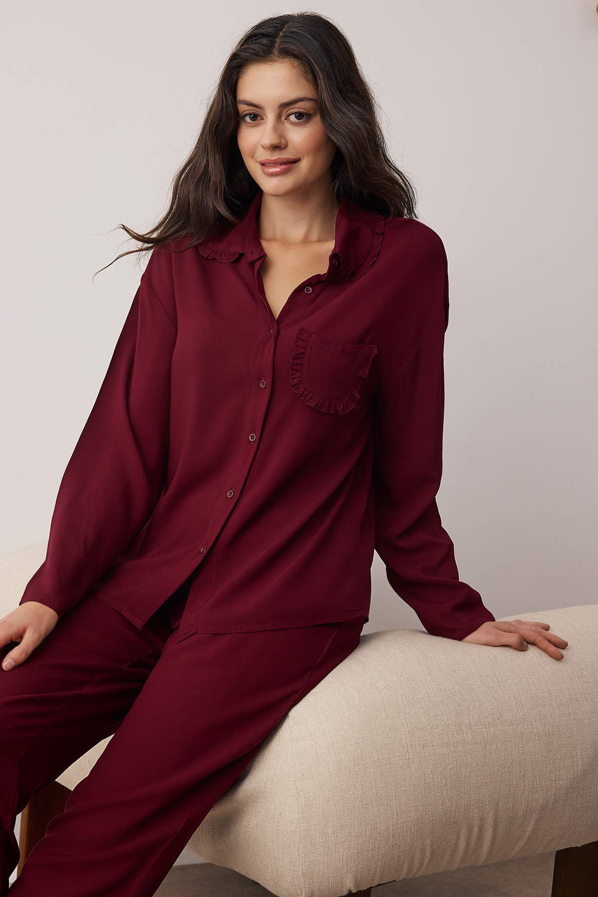 Trendyolmilla Mürdüm Fırfırlı Cep Detaylı Viskon Dokuma Pijama Takımı THMAW25PT00146 Secondary image