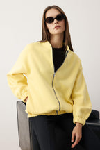 Trendyolmilla Ekru Fermuarlı Oversize/Geniş Kalıp Kalın İçi Polarlı  Örme Sweatshirt TWOAW25SW00122