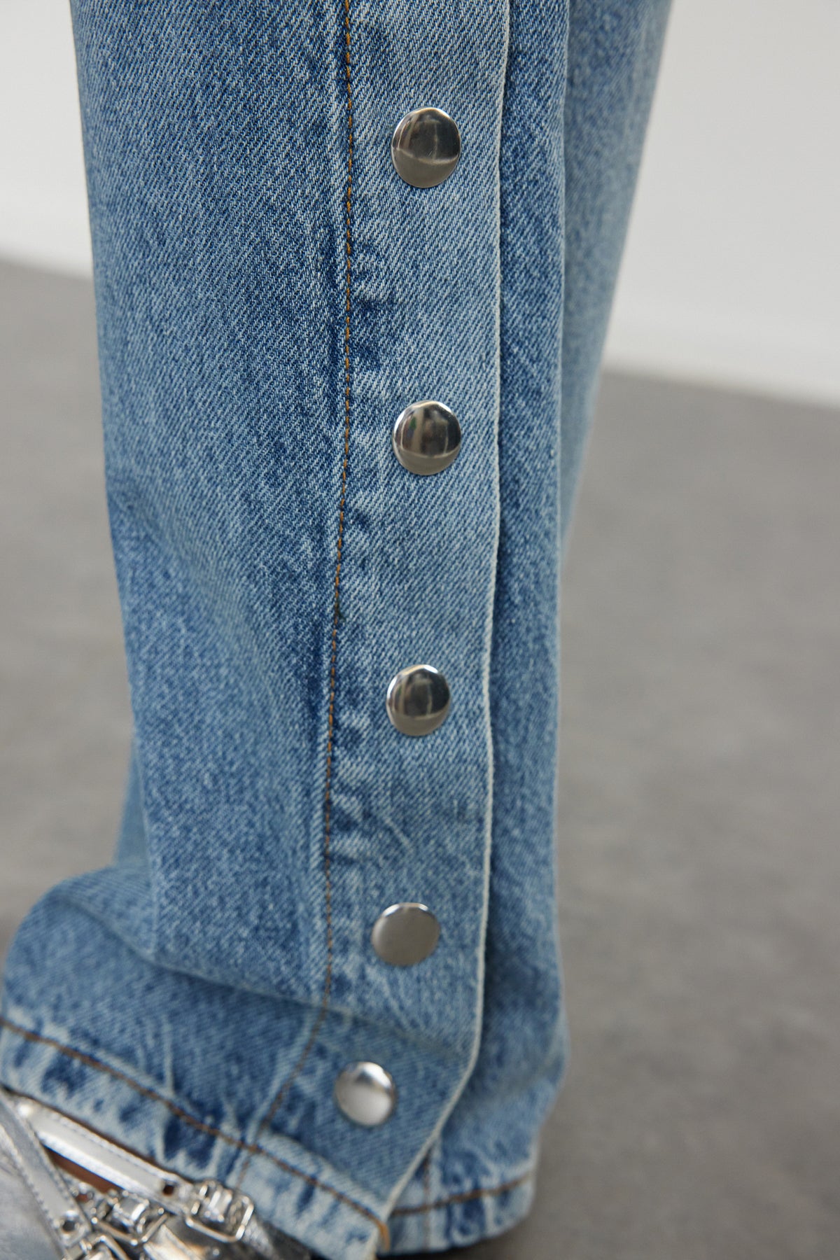 Mavi More Sustainable Aksesuar Detaylı Yüksek Bel Wide Leg Jeans TWOAW25JE00028