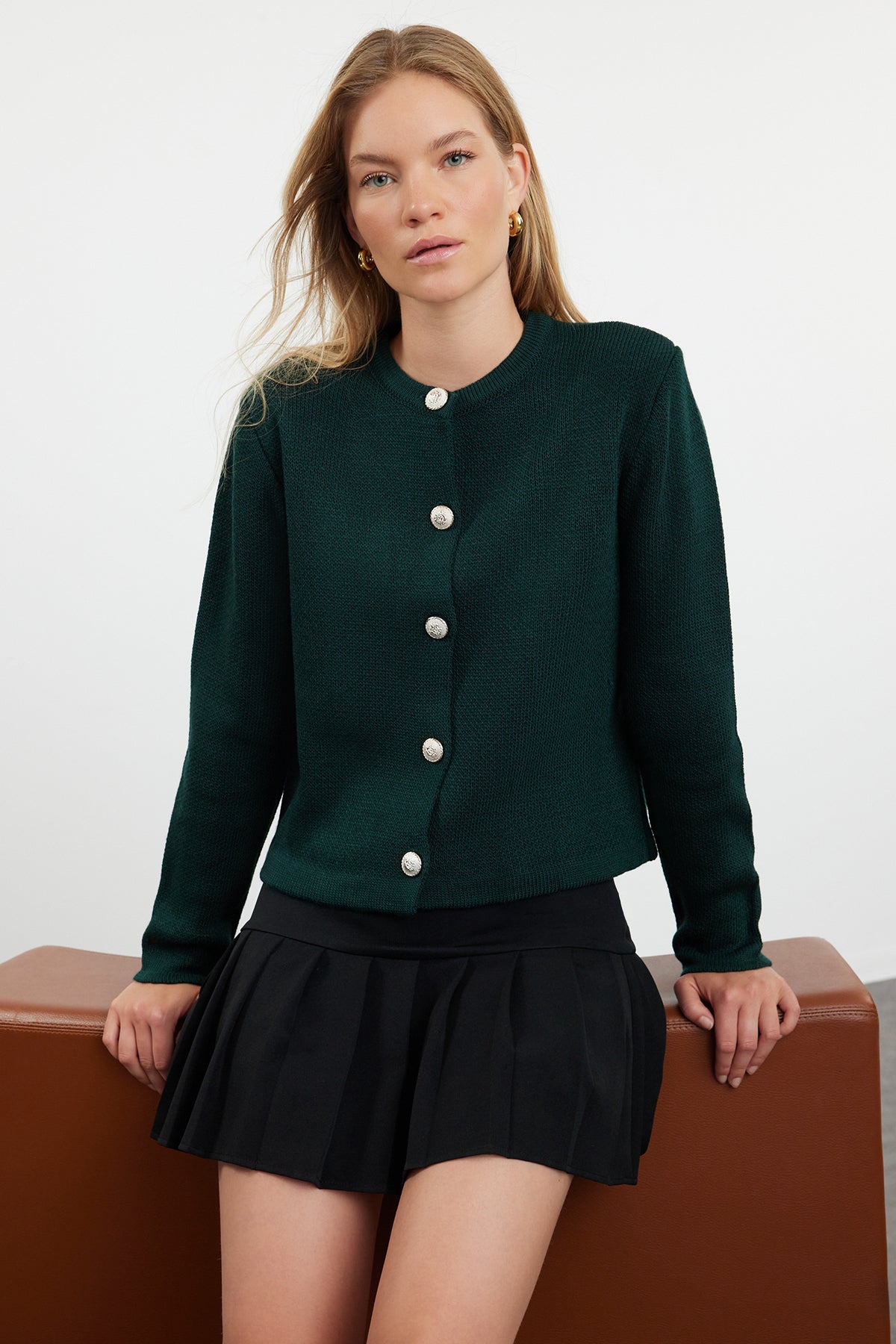Trendyolmilla Siyah Basic Ceket Görünümlü Triko Hırka TWOAW24HI00090