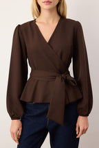 Trendyolmilla Ekru Kruvaze Bağlama Detaylı Dokuma Dokuma Bluz TWOAW20BZ1089