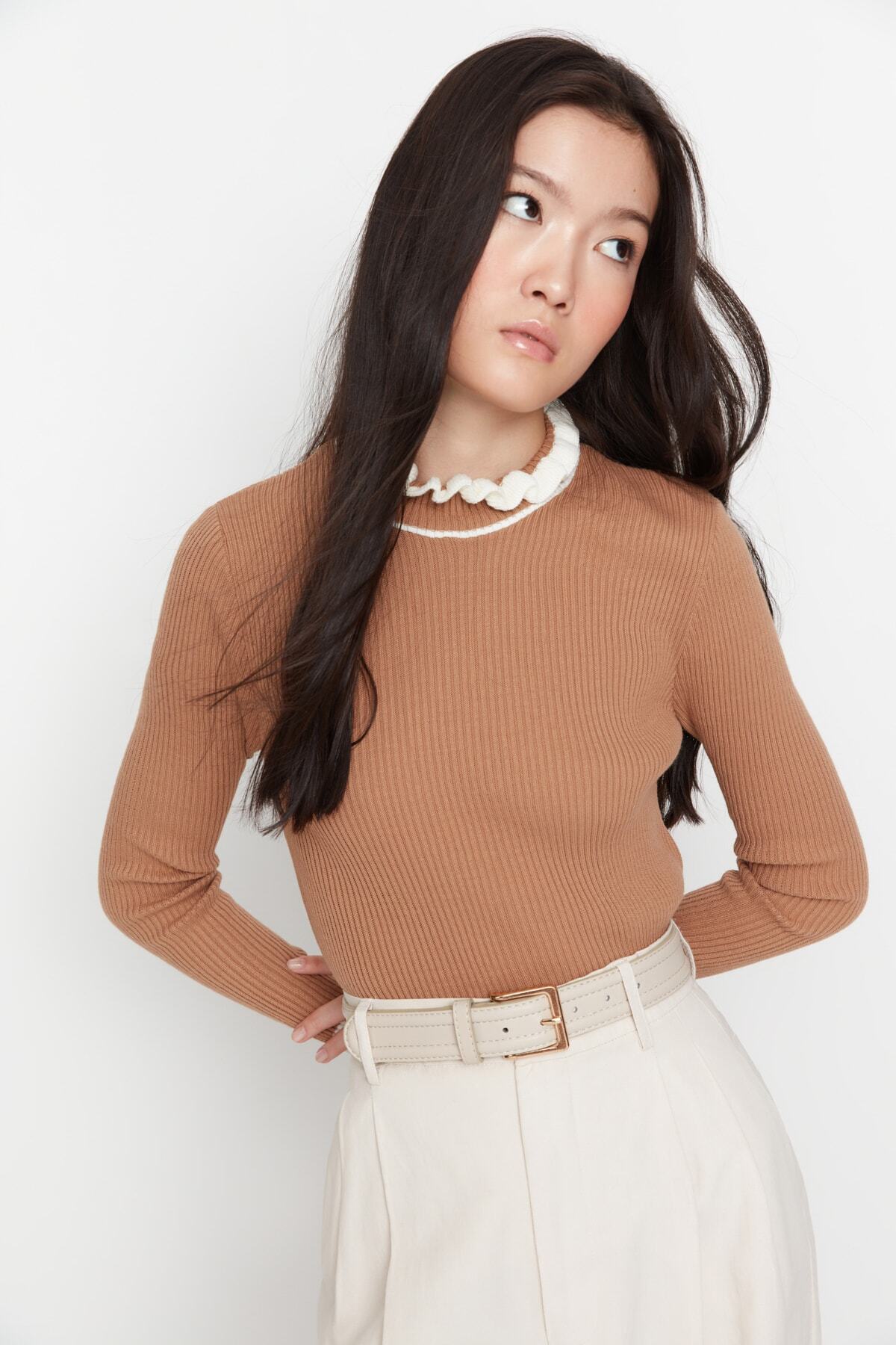 Trendyolmilla Camel Renk Bloklu Triko Kazak TWOAW22KZ1250