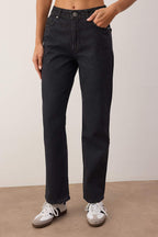 Trendyolmilla Siyah Yüksek Bel Straight Smoke Jeans TWOAW26JE00158