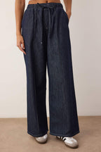 Koyu Mavi Beli Bağlama Detaylı Yüksek Bel Ekstra Wide Leg Jeans TWOAW26JE00236
