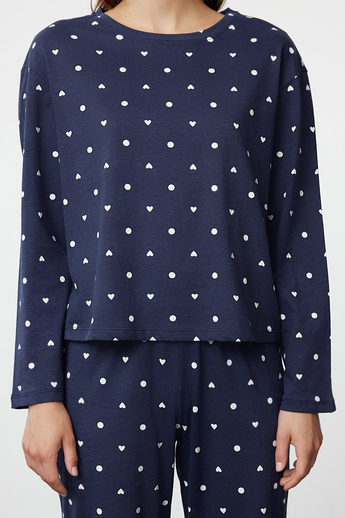 Trendyolmilla Kahverengi %100 Pamuklu Puantiye ve Kalpli Örme Pijama Takımı THMAW25PT00039