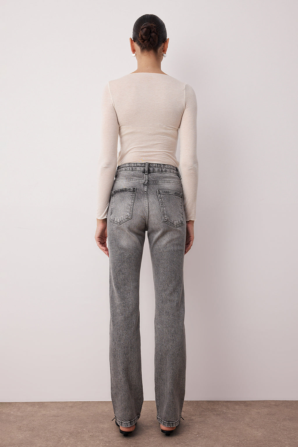 Trendyolmilla Antrasit Yüksek Bel Comfort/Esnek Bootcut Jeans TWOAW23JE00657