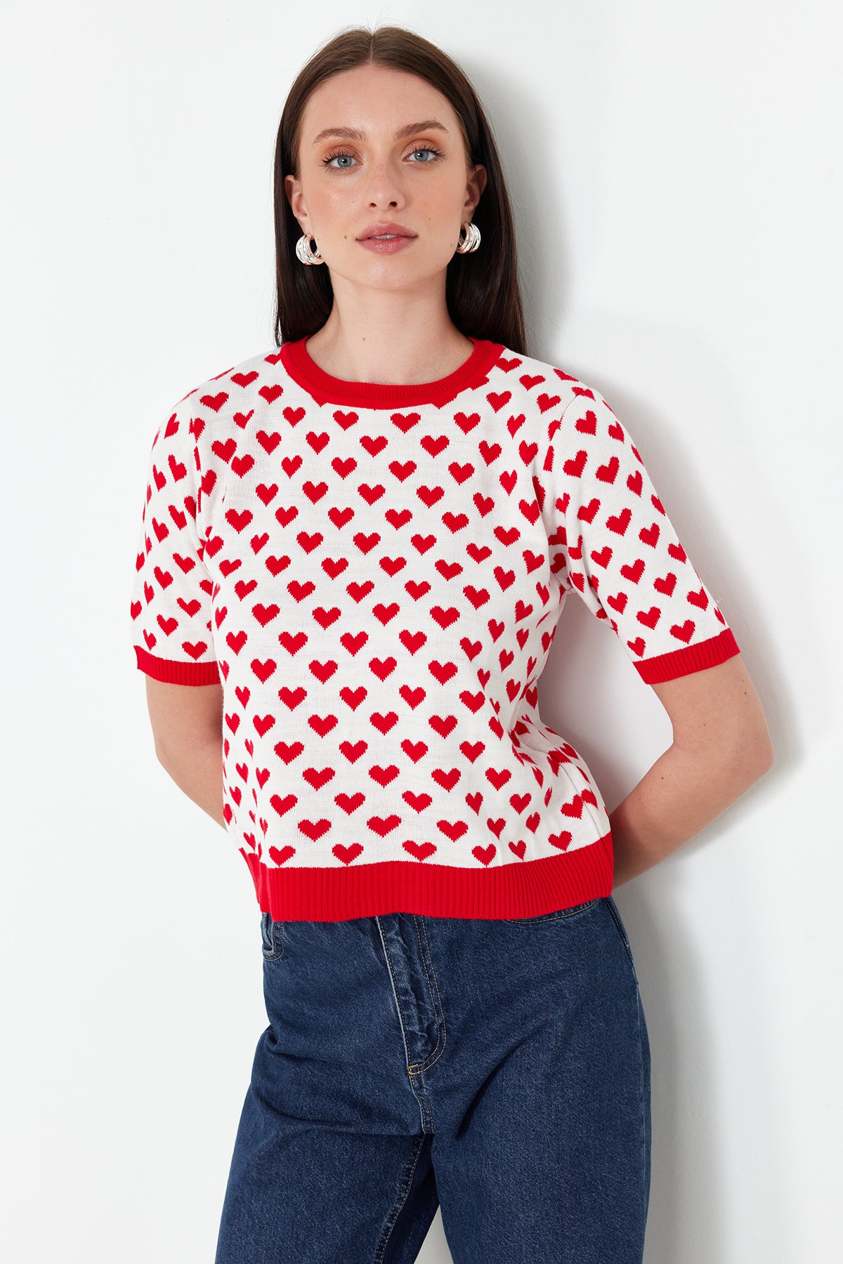 Kırmızı Bisiklet Yaka Kalp Desenli İnce Triko Bluz TWOSS21KZ0008 Secondary image