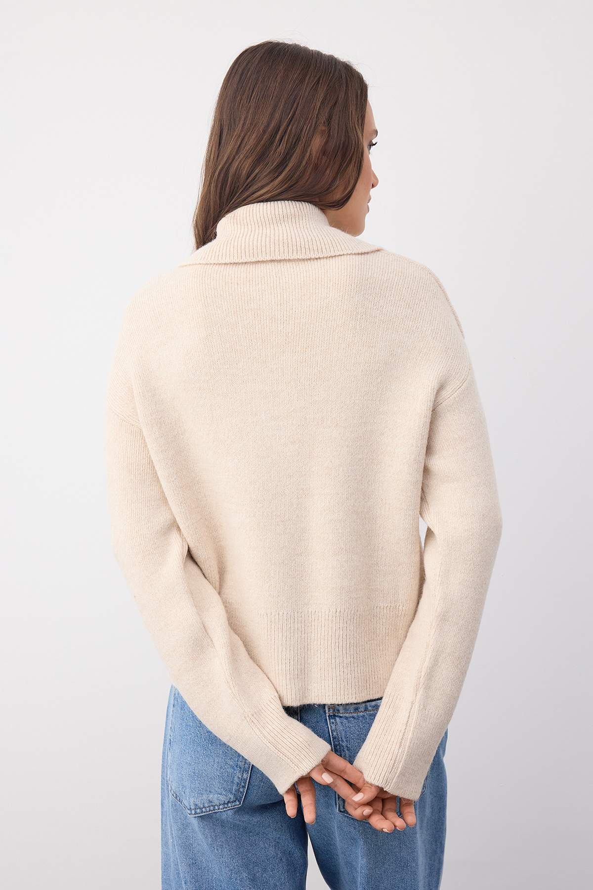 Trendyolmilla Wardrobe Essentials Taş Yumuşak Dokulu Geniş Kalıp Fermuarlı Triko Hırka | TWOAW26HI00092