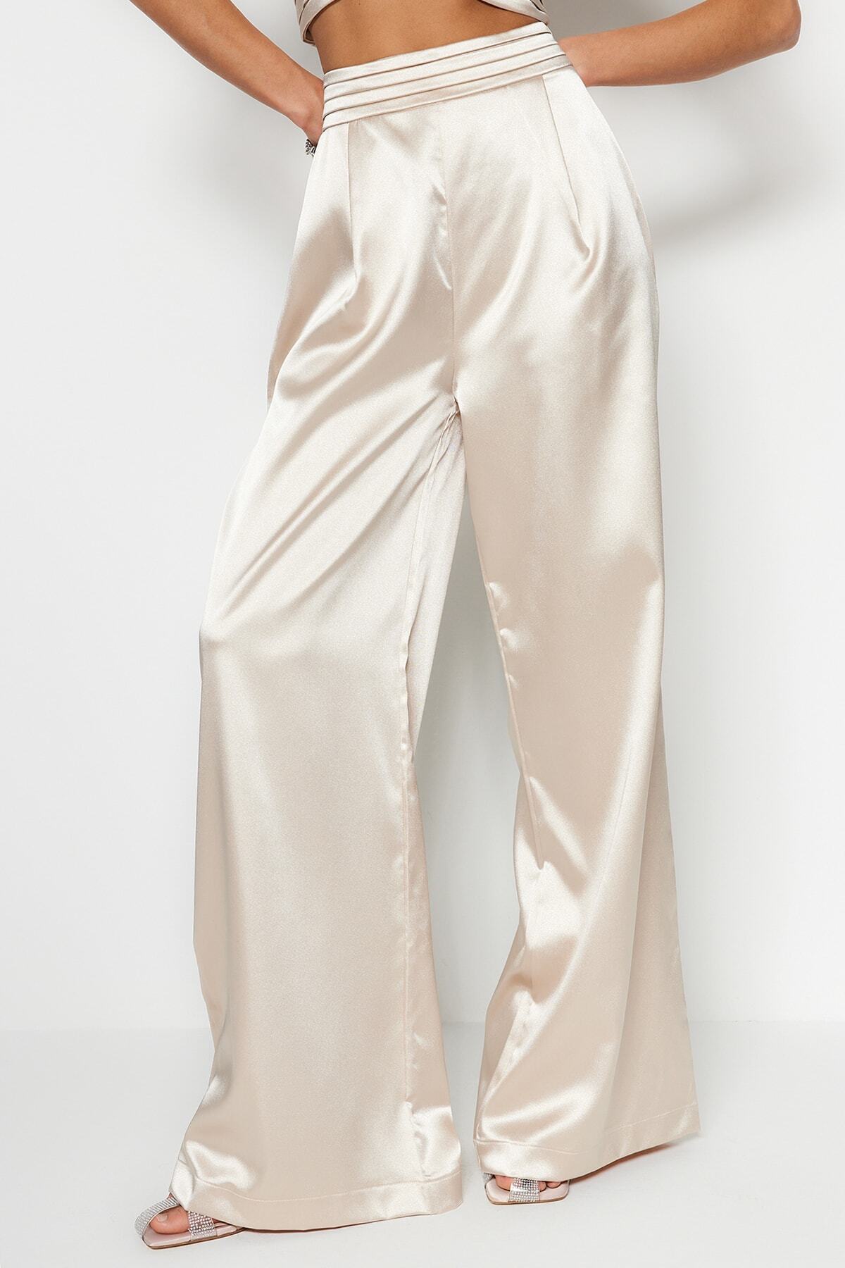 Trendyolmilla Bej Bol Paça Dokuma Saten Pantolon TPRSS23PL00001