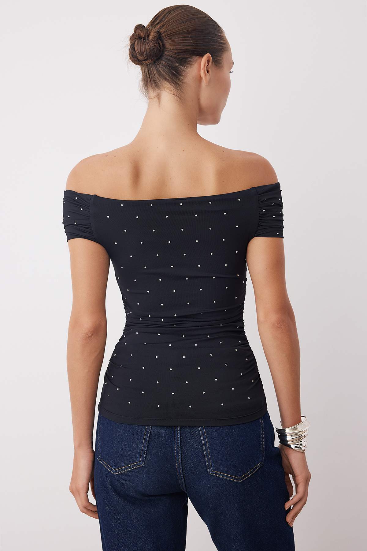 Siyah Taş Baskılı Carmen Yaka Örme Sandy Party Bluz TPRSS25BZ00055