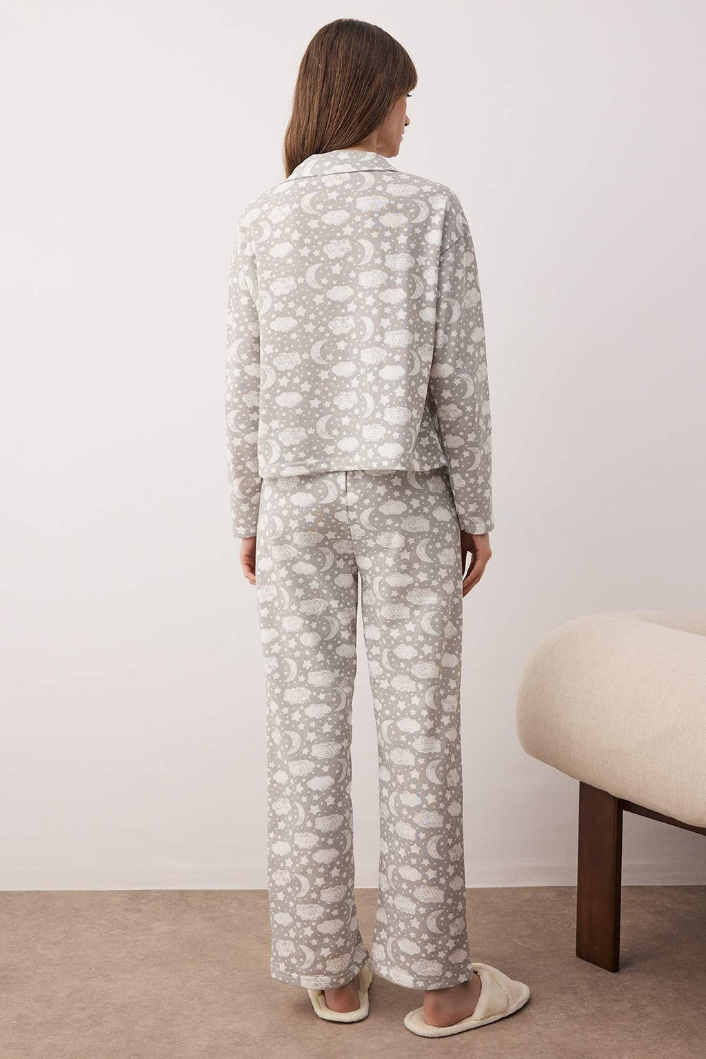 Trendyolmilla Gri Pamuklu Bulutlu Cep Detaylı Örme Pijama Takımı THMAW25PT00227