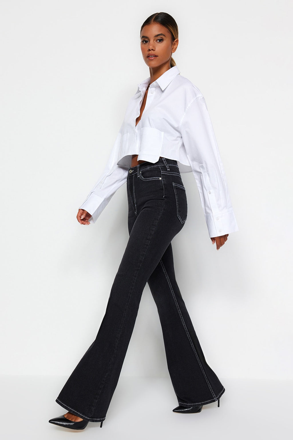Siyah Kontrast Dikişli Yüksek Bel Orta Esnek Flare İspanyol Jeans TWOSS22JE0460