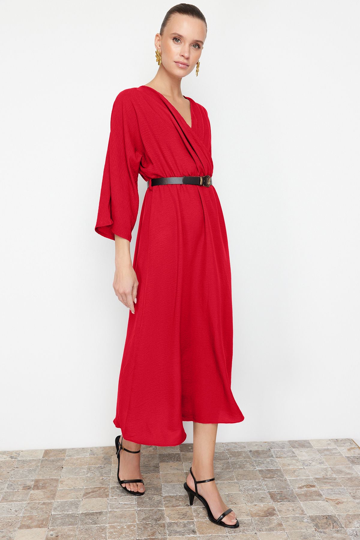 Trendyolmilla Kahverengi Kemerli A-line Kruvaze Yakalı Aerobin Boho Midi Dokuma Elbise TWOSS24EL00992