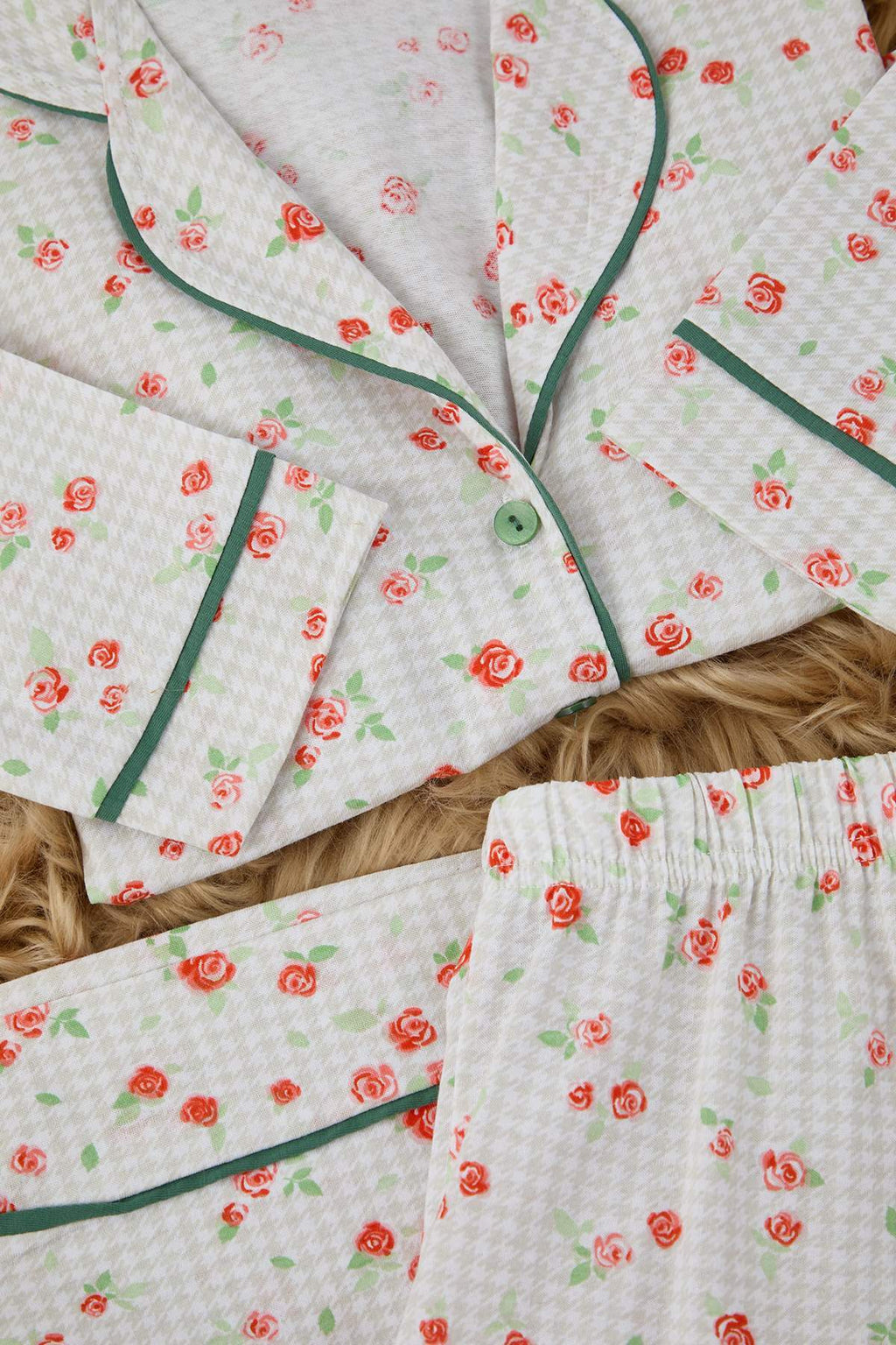 Trendyolmilla Pembe %100 Pamuklu Çiçekli Biyeli Örme Pijama Takımı THMAW25PT00202