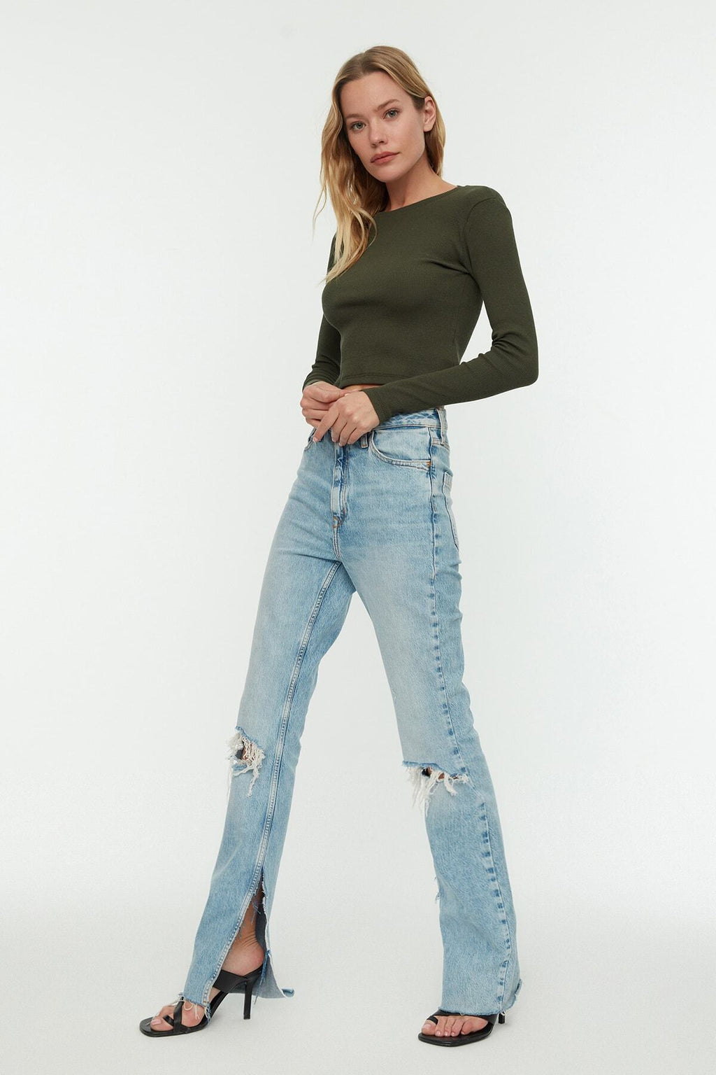 Trendyolmilla Kahverengi-Bej 2'li Paket Vücuda Oturan Bisiklet Yaka Fitilli Crop Esnek Örme Bluz TWOAW22BZ0331