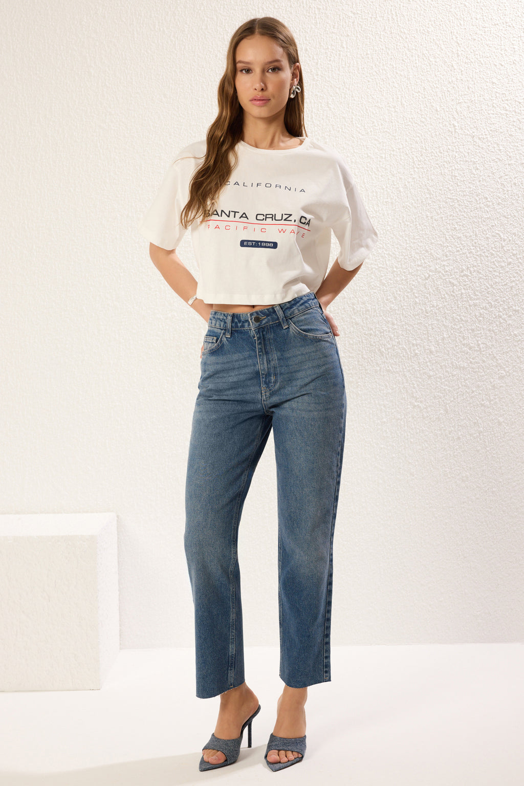 Trendyolmilla Haki Paçası Kesikli Yüksek Bel Straight Jeans TWOAW25JE00307