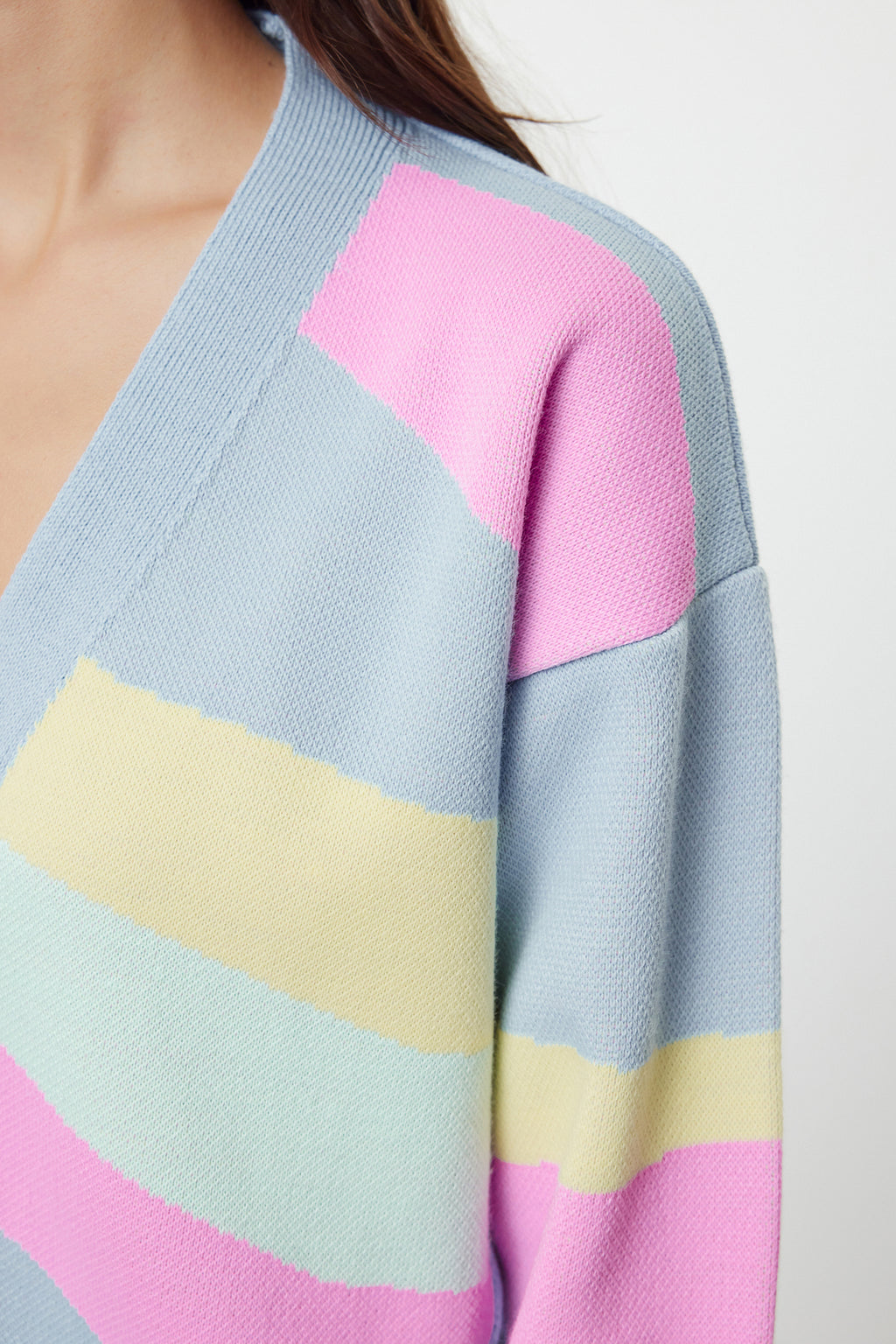 Mavi V Yaka Renk Bloklu Triko Hırka TWOAW25HI00264