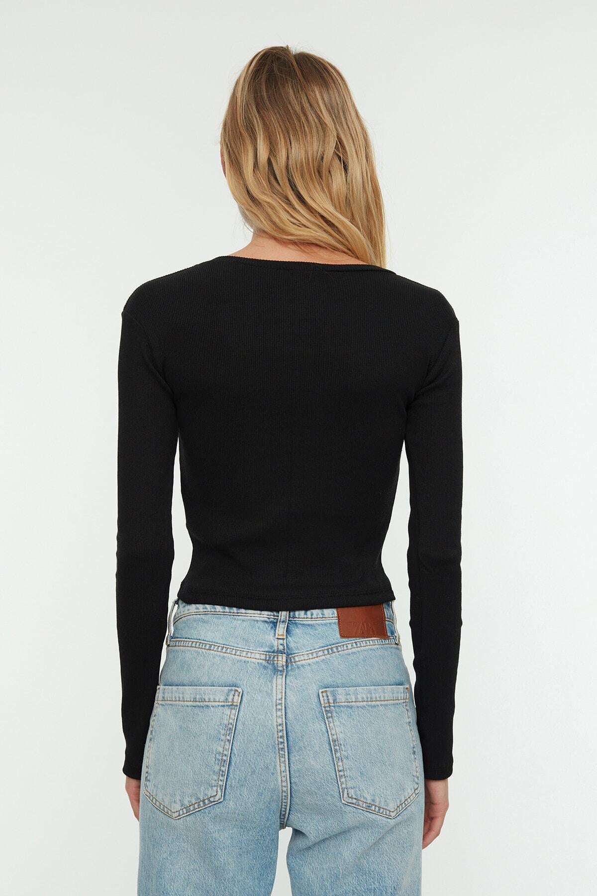 Trendyolmilla Kahverengi-Bej 2'li Paket Vücuda Oturan Bisiklet Yaka Fitilli Crop Esnek Örme Bluz TWOAW22BZ0331