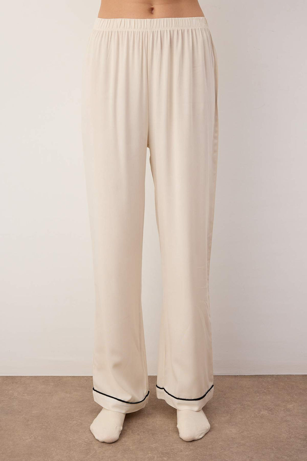 Ekru Biyeli Viskon Dokuma Pijama Takımı THMAW26PT00145
