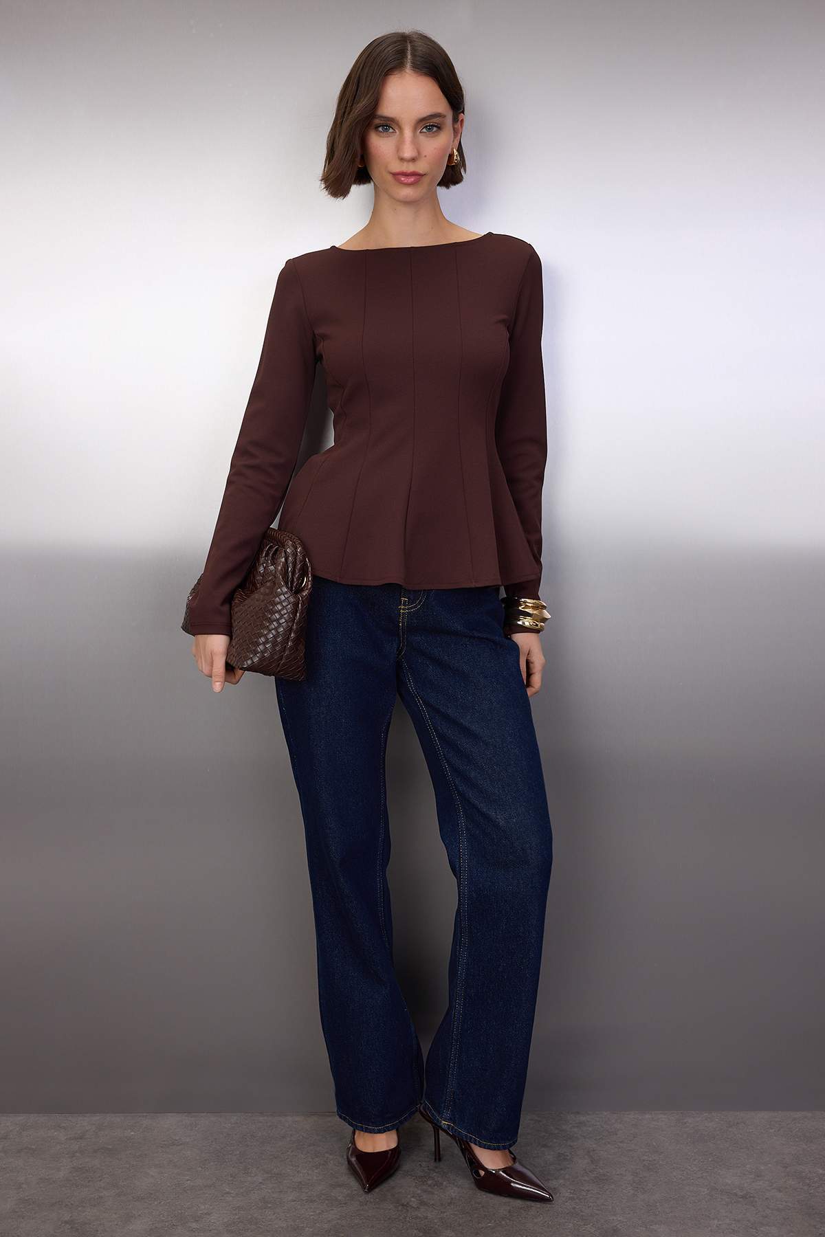 Trendyolmilla Siyah Kayık Yaka Peplum/Belden Oturmalı Regular Boy Örme Bluz TWOAW26BZ00166