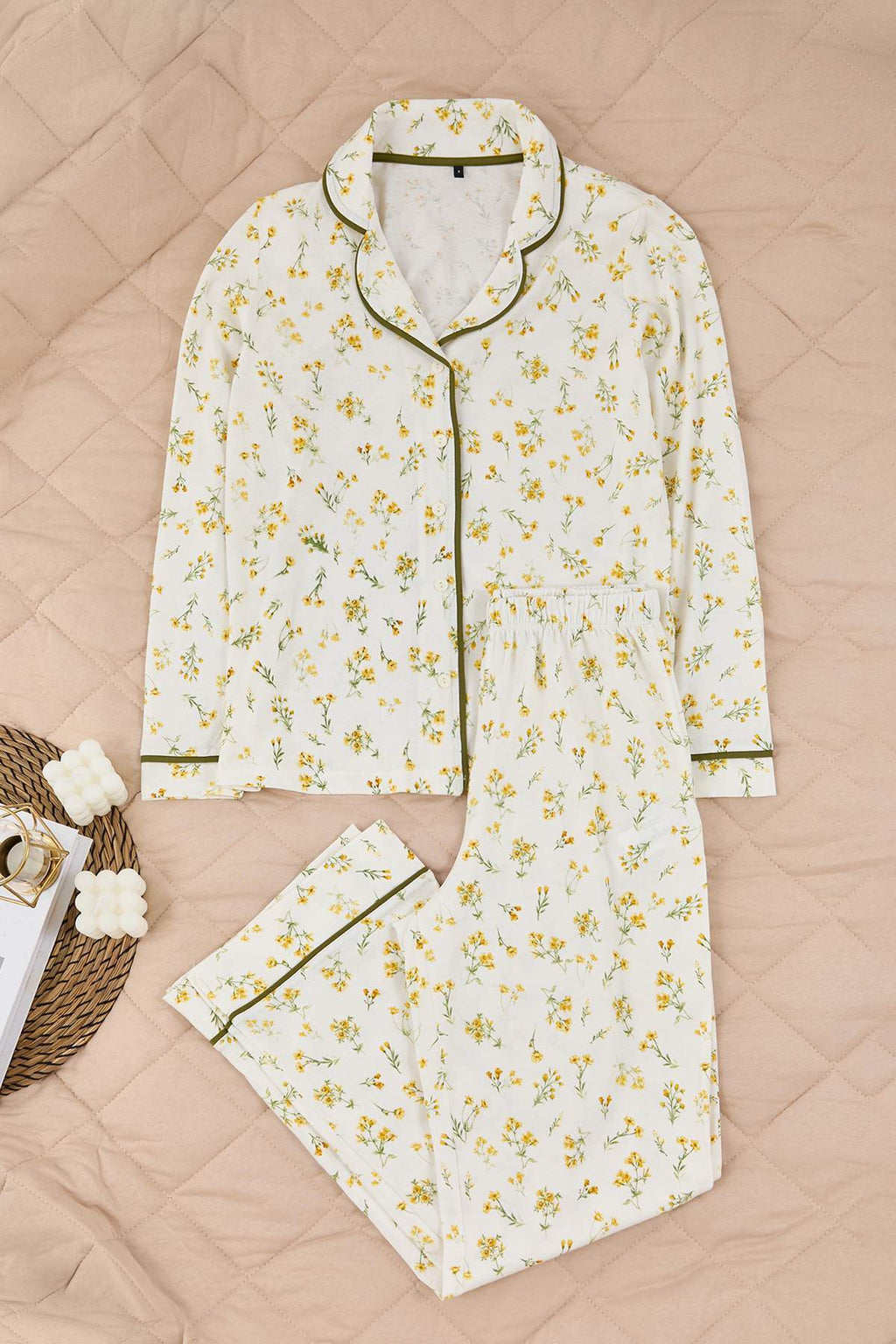 Trendyolmilla Pembe %100 Pamuklu Çiçekli Biyeli Örme Pijama Takımı THMAW25PT00202